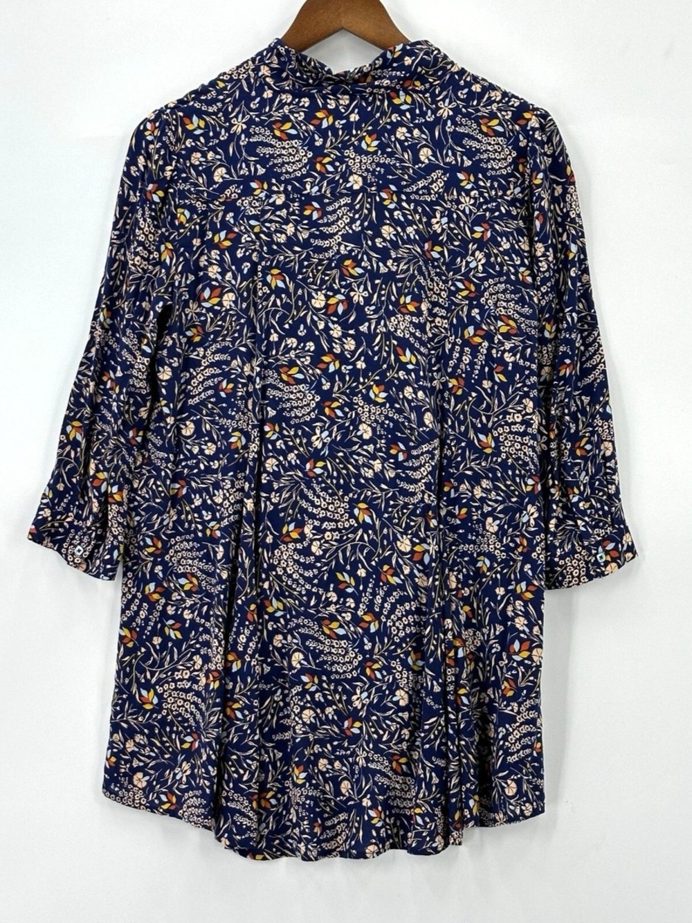 EUC Anthropologie Maeve Tie Neck Swing Blouse— Navy Botanical - Picture 7 of 10